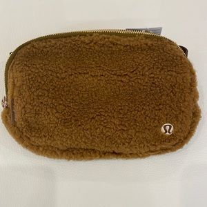 NWT Lululemon Fleece Everywhere Belt Bag - Carmel / Gold
